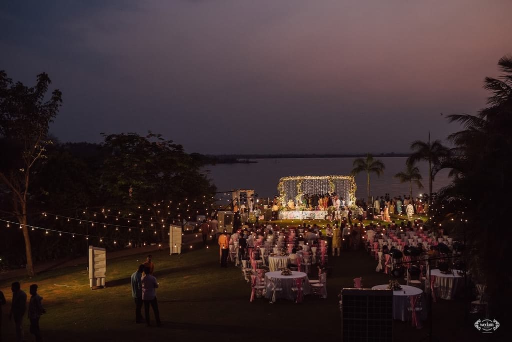 lake front Open lawn